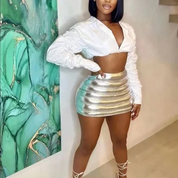 New Trendy mini skirt - Picture 1 of 3